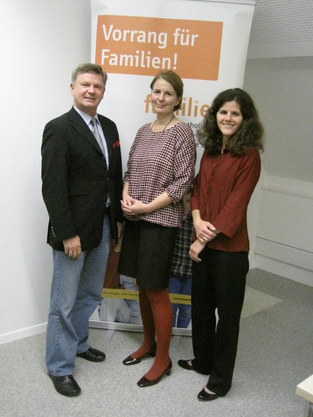 Mag Adolf Leitner (Vorsitzender-Stellvertreter), Mag Barbara Frühwürth (Vorsitzende), Mag Antonia Indrak-Rabl (Geschäftsführerin)